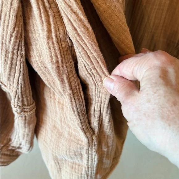 We The Free Tan Button-Up Gauze Flowy Tunic - Picture 3 of 5